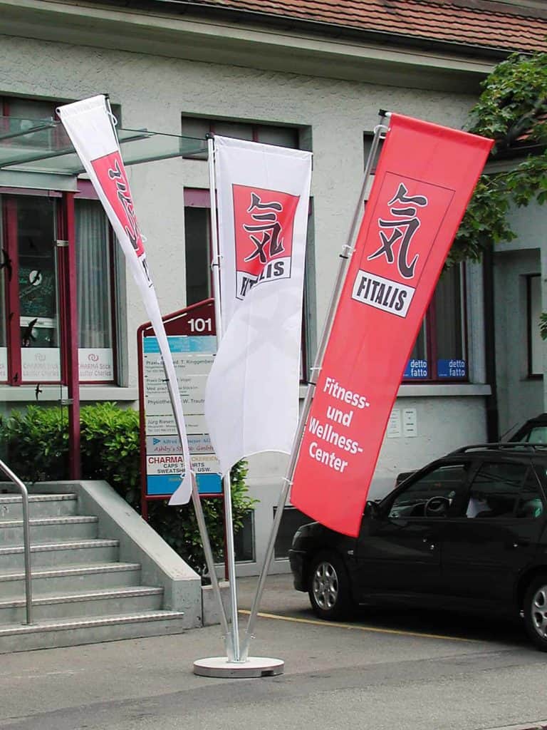 Mobile Masten: Ihre Werbebotschaft An Messen & Events | Flagprint AG