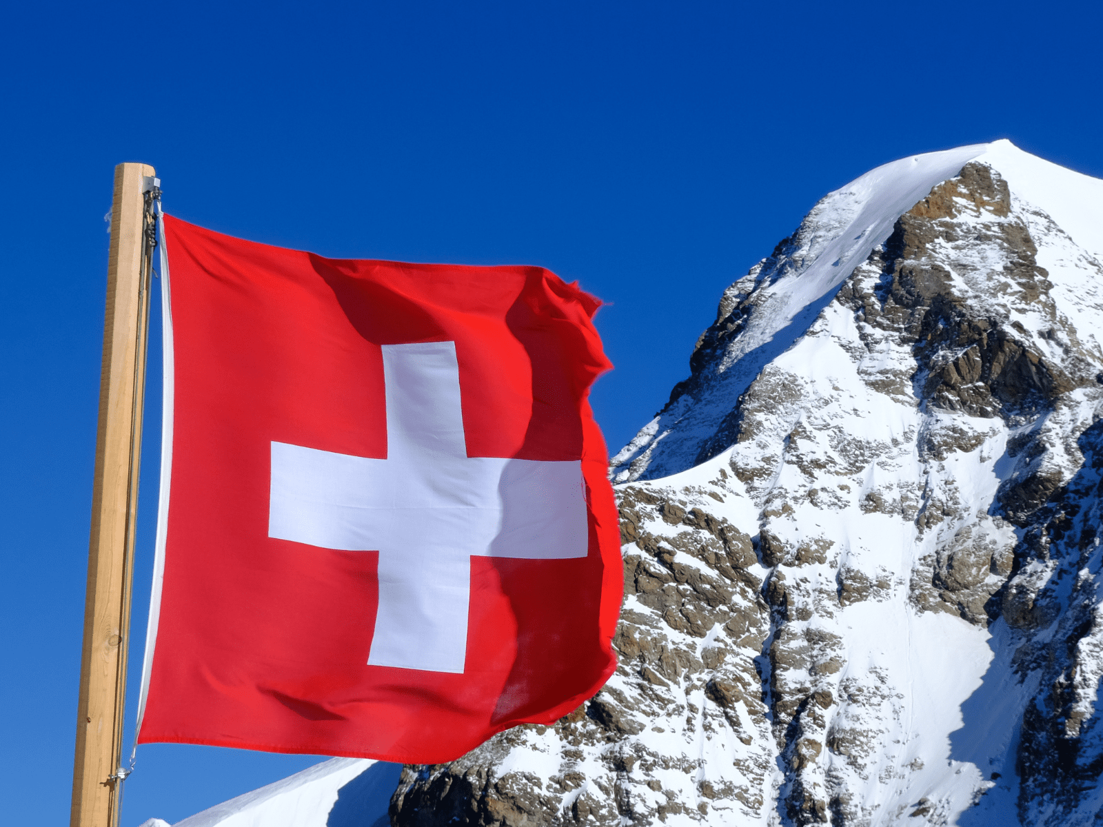 Red and White Travel to Swiss Instagram Post 1600 × 1200 px 2